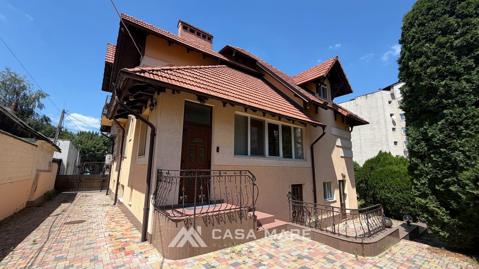 Chirie casă cu 6 camere |350 m²| Centru 1
