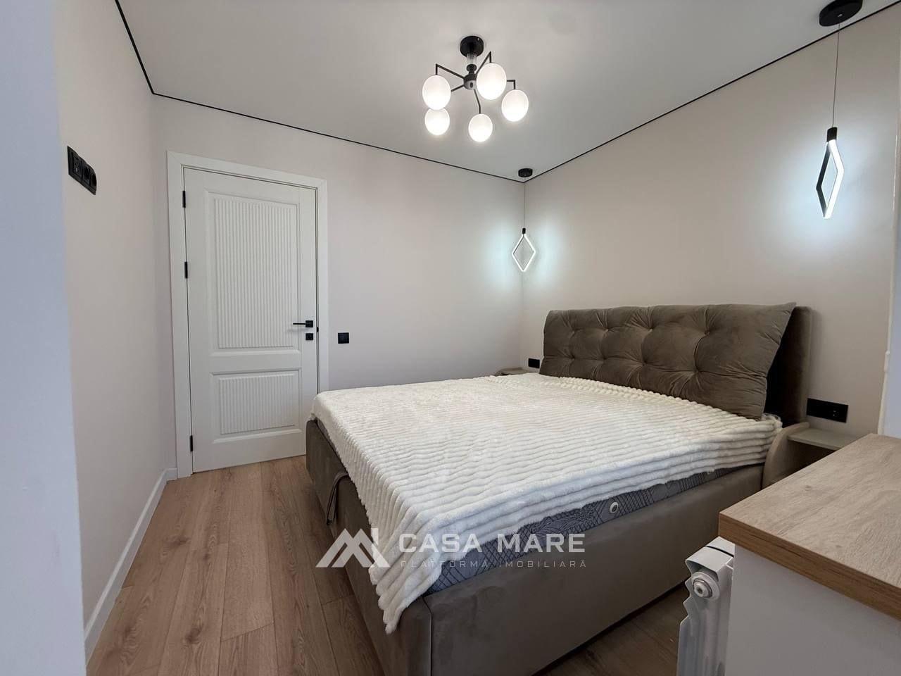 Квартира, 42 м², Кишинёв 5