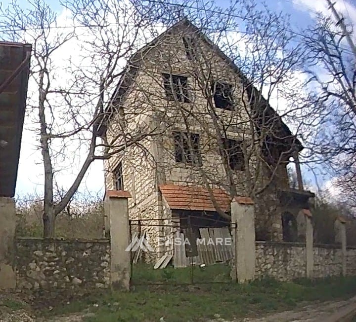 5-комнатный дом, 220 м², Яловены 3