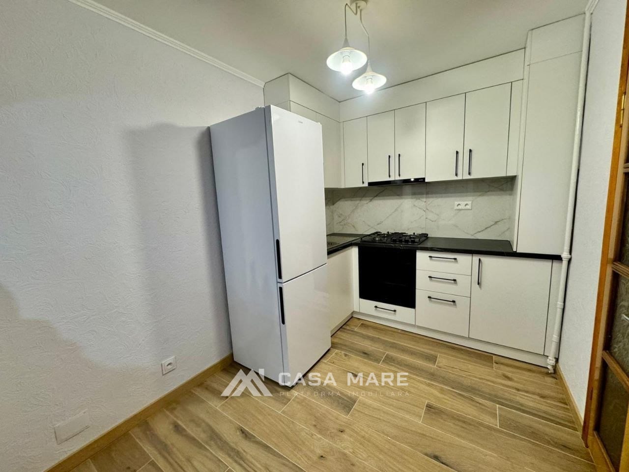 2-комнатная квартира, 69 м², Кишинёв 4