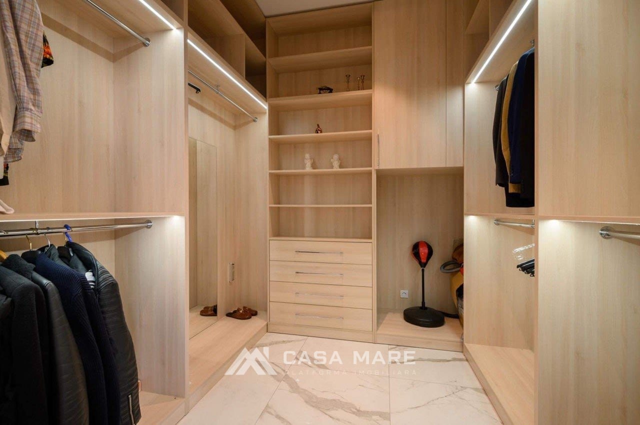 Apartament cu 3 camere, 170 m², Chișinău 7