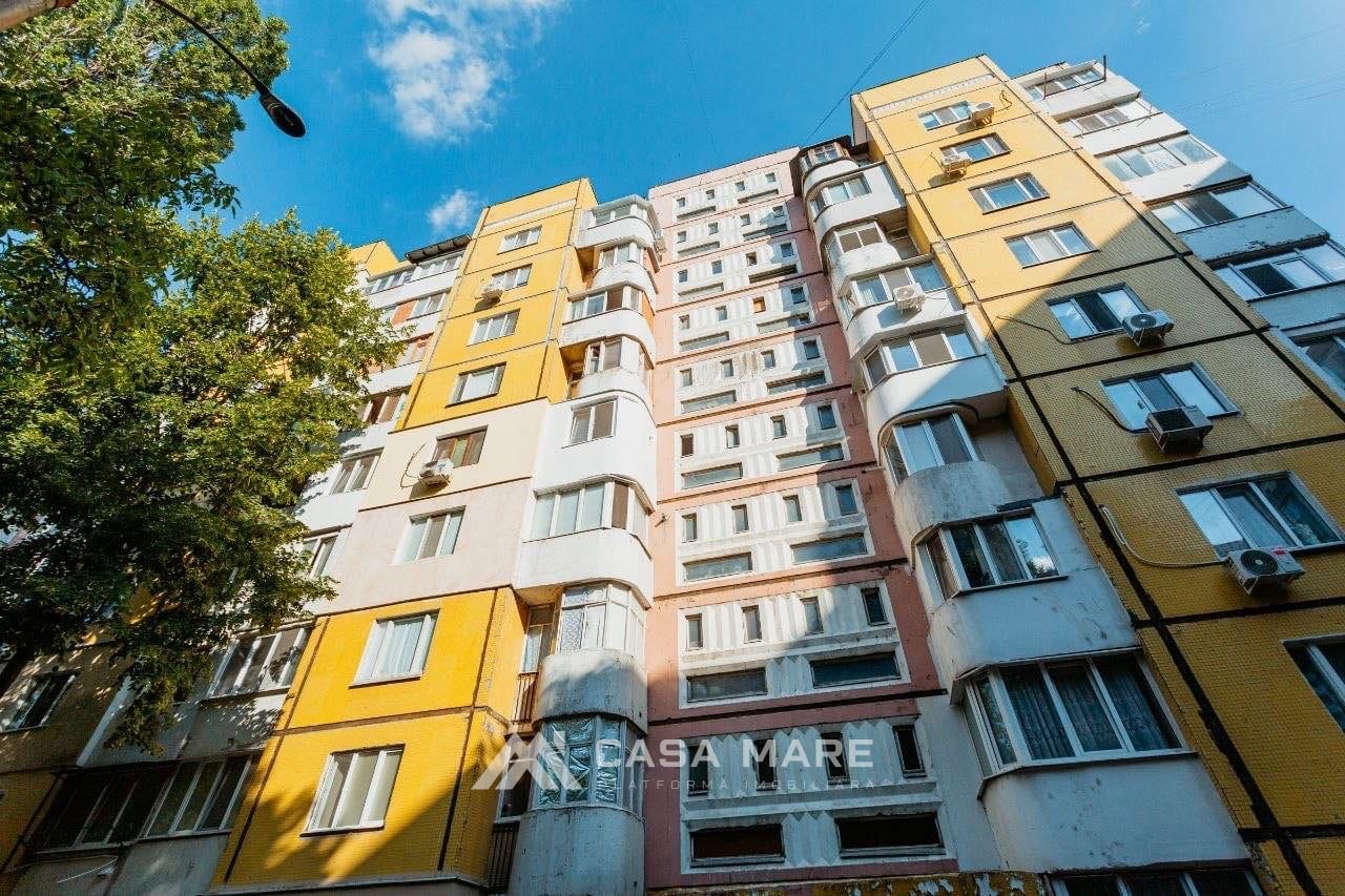 Apartament cu 2 camere, 54 m², Chișinău 1