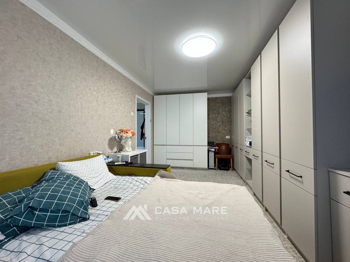 2-комнатная квартира, 52 м², Кишинёв 5