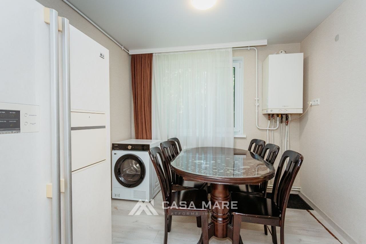 2-комнатная квартира, 65 м², Кишинёв 7
