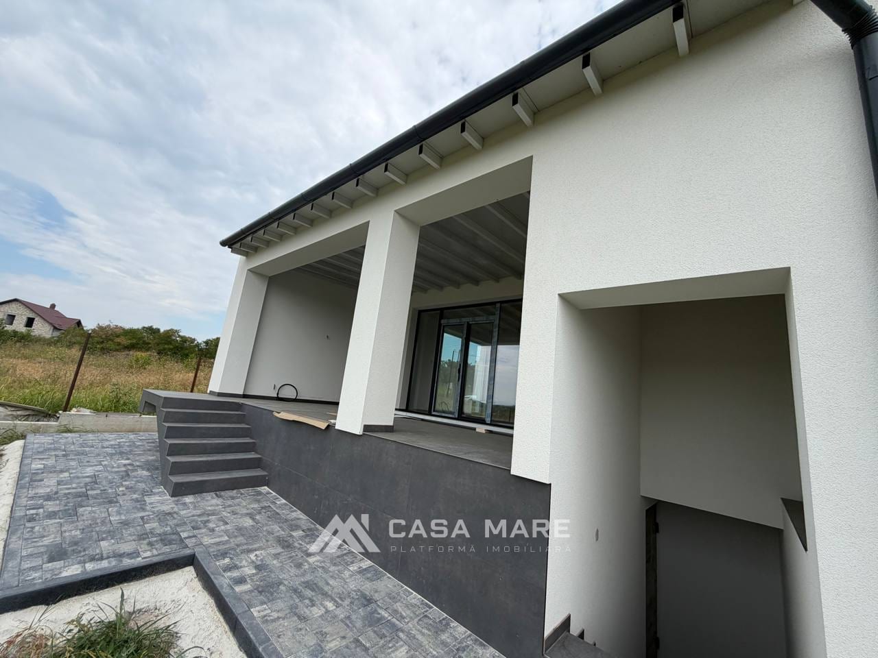Casă cu 4 camere, 239 m², Budești 5