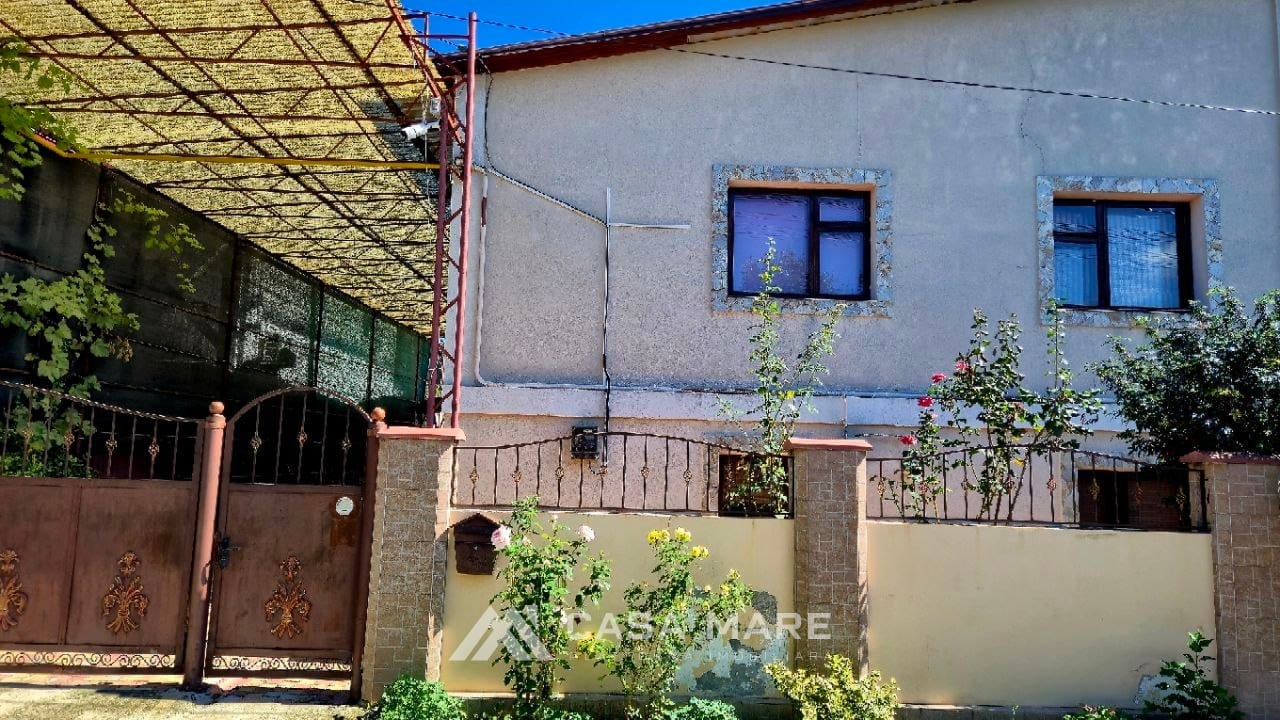 4-комнатный дом, 300 м², Яловены 1