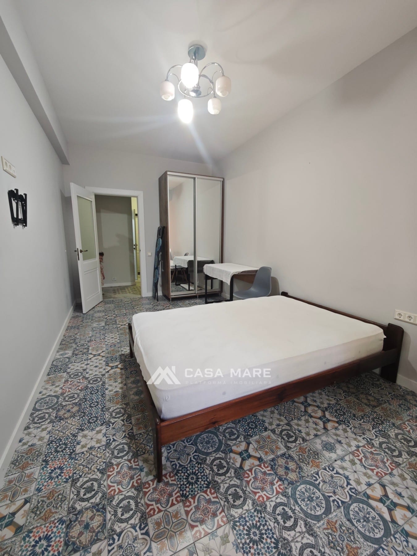 1-комнатная квартира, 54 м², Кишинёв 5