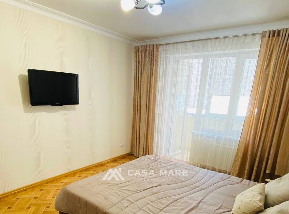 2-комнатная квартира, 70 м², Кишинёв 3