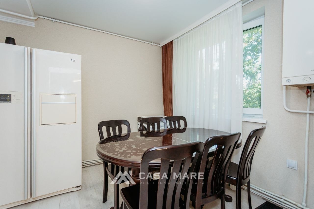 Apartament cu 2 camere, 65 m², Chișinău 8