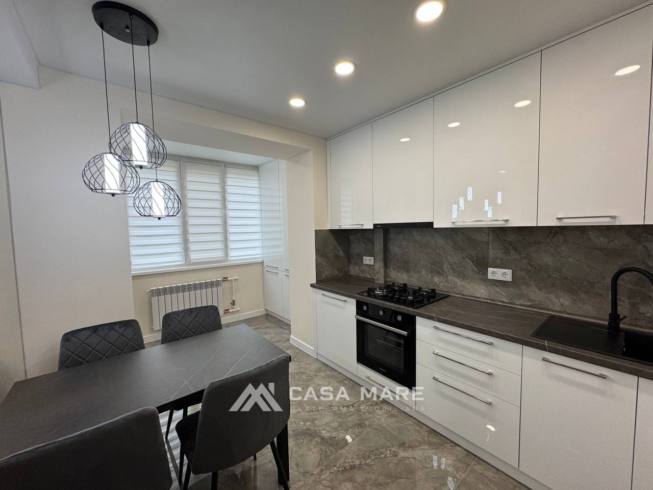 1-комнатная квартира, 37 м², Кишинёв 4