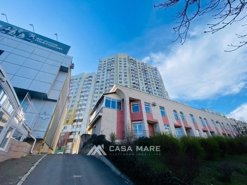 Apartament cu 3 camere, 65 m², Chișinău 1
