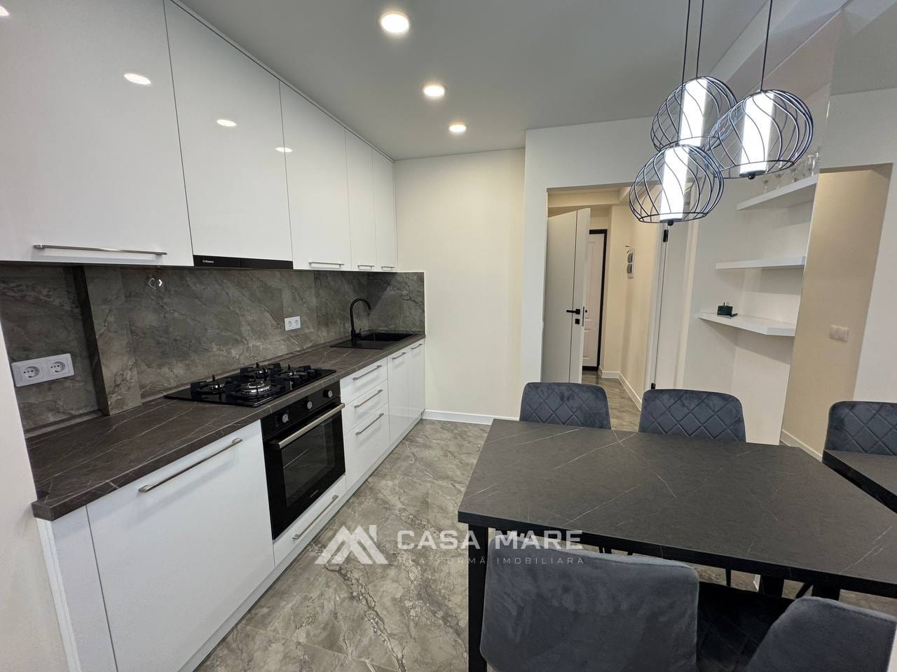 1-комнатная квартира, 37 м², Кишинёв 4