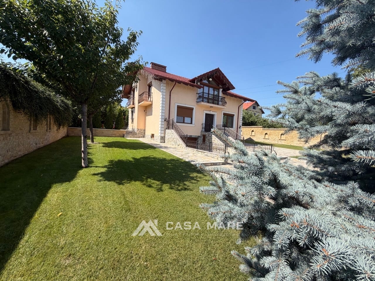 Casă, 257 m², Codru 5