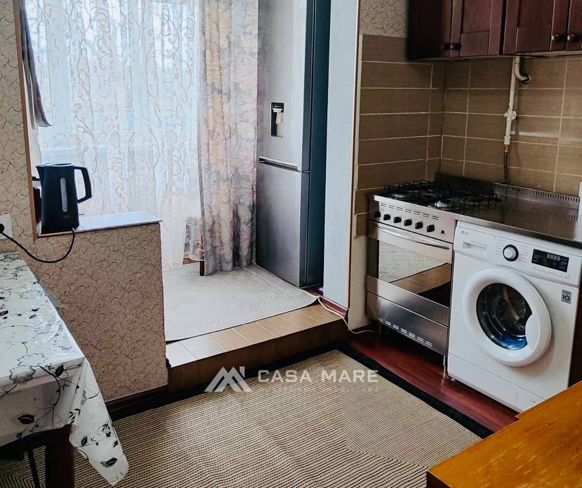1-комнатная квартира, 45 м², Кишинёв 6