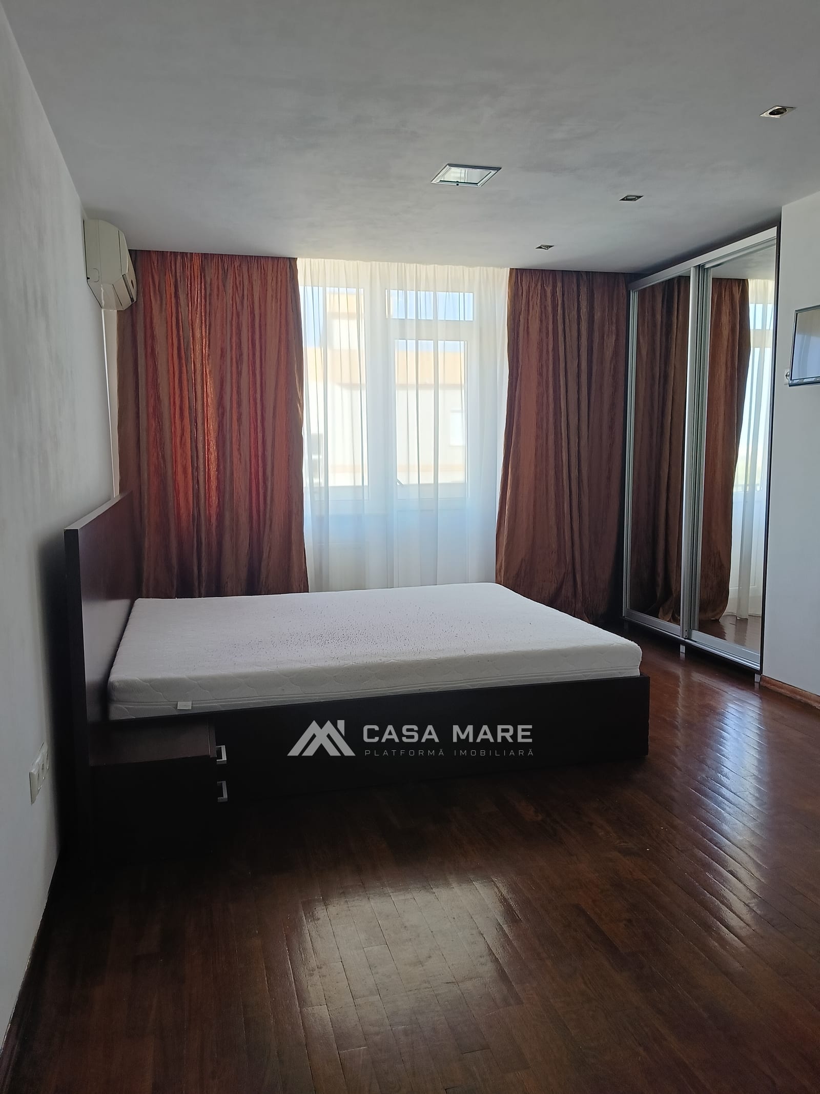 Apartament cu 3 camere, 110 m², Chișinău 2