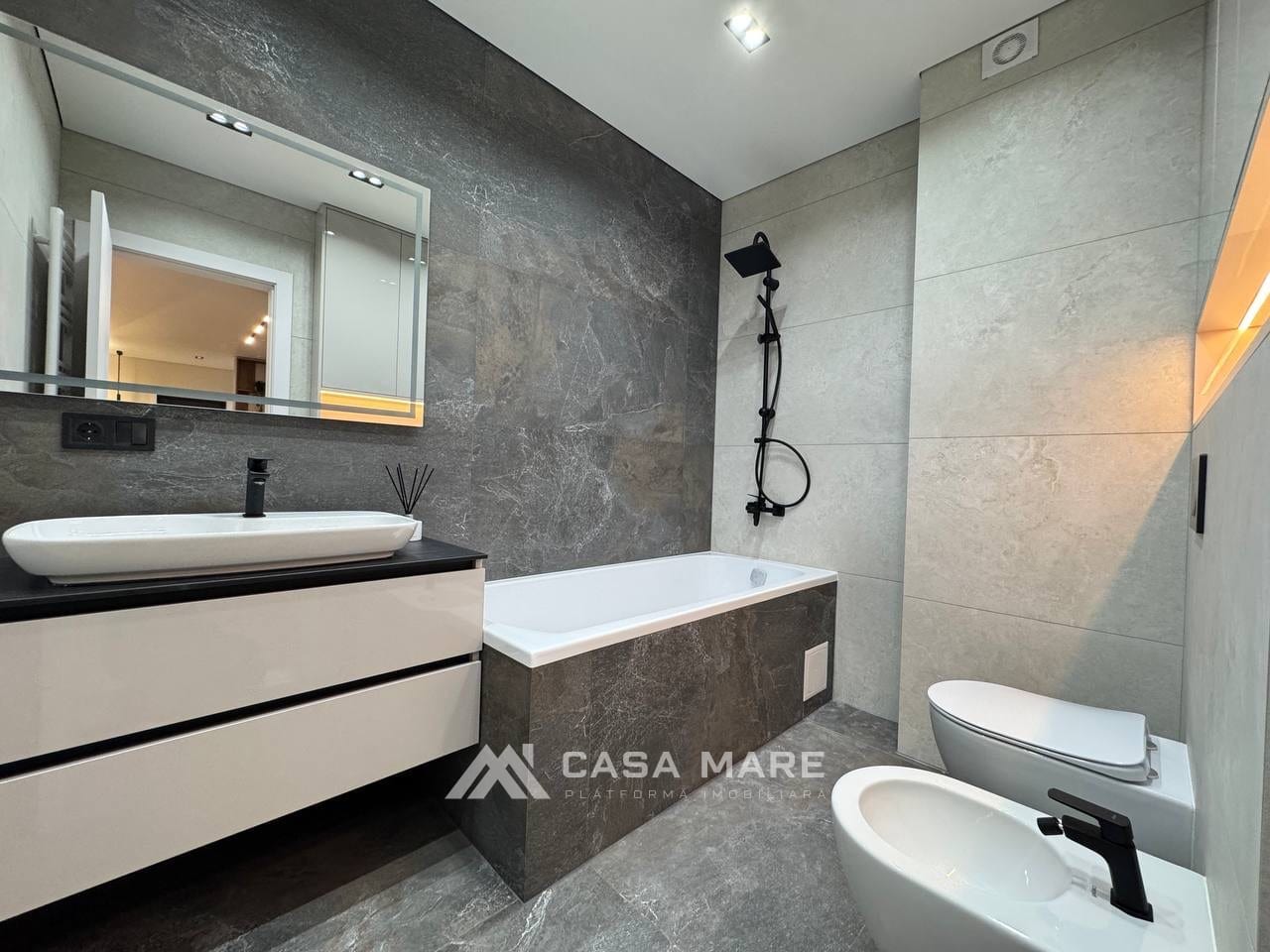 2-комнатная квартира, 72 м², Кишинёв 8