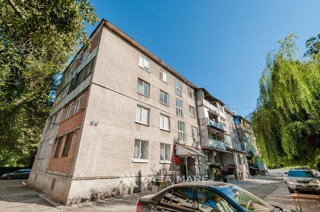 1-комнатная квартира, 45 м², Кишинёв 9