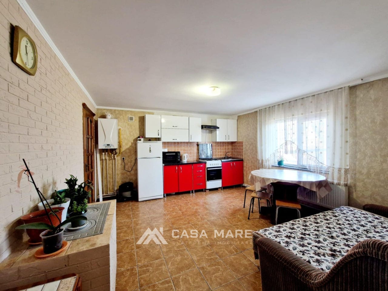 Casă, 92 m², Centru, Vatra 6