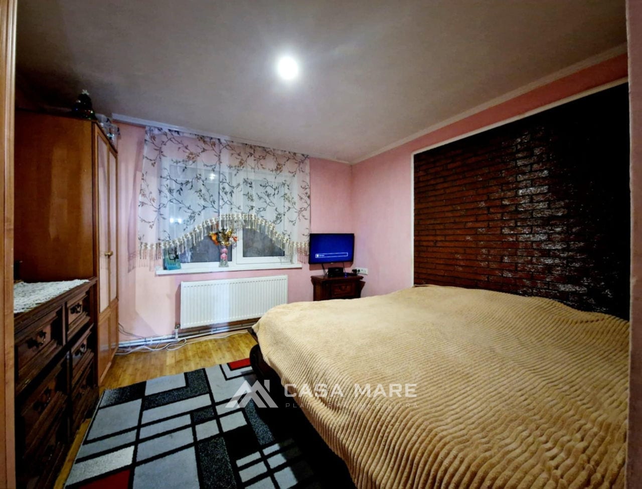 Casă, 92 m², Centru, Vatra 4