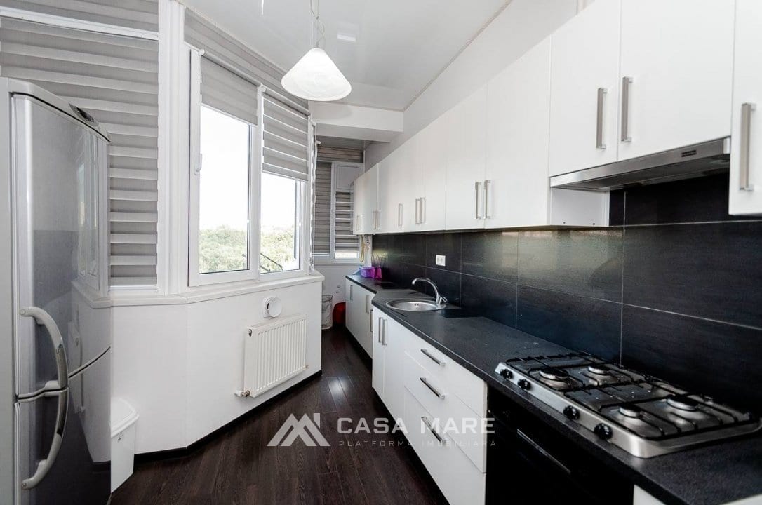 1-комнатная квартира, 50 м², Кишинёв 4