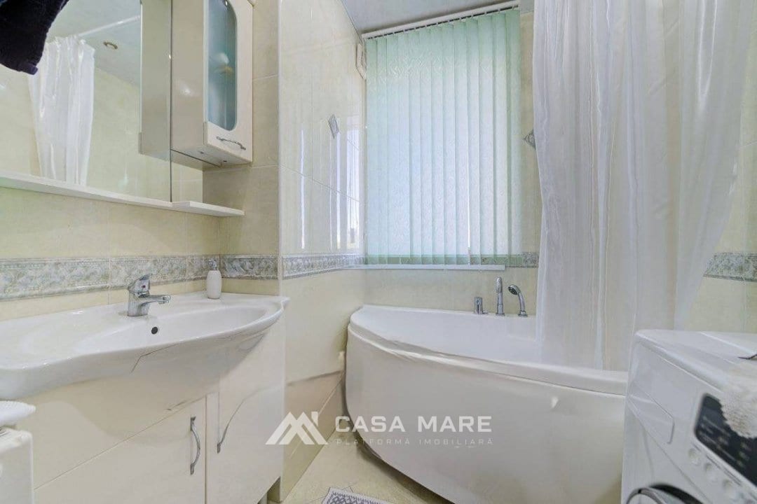 Apartament cu 3 camere, 96 m², Chișinău 1