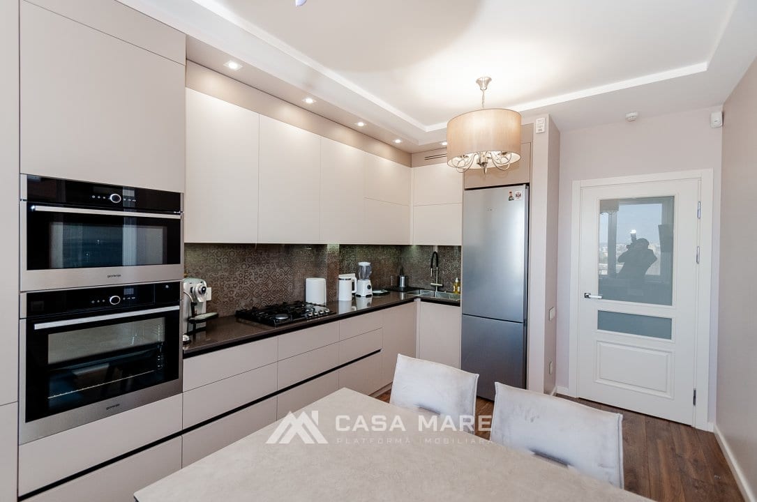 2-комнатная квартира, 75 м², Кишинёв 6