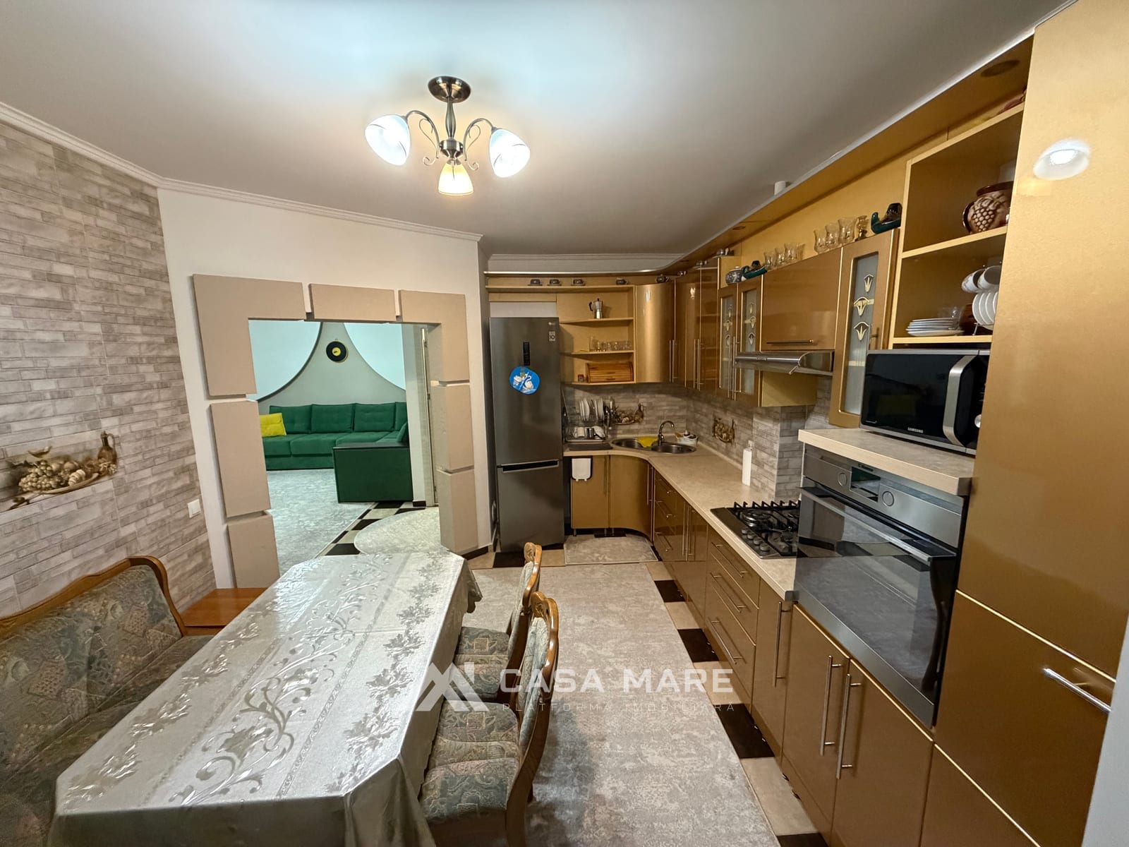 3-комнатная квартира, 82 м², Кишинёв 4