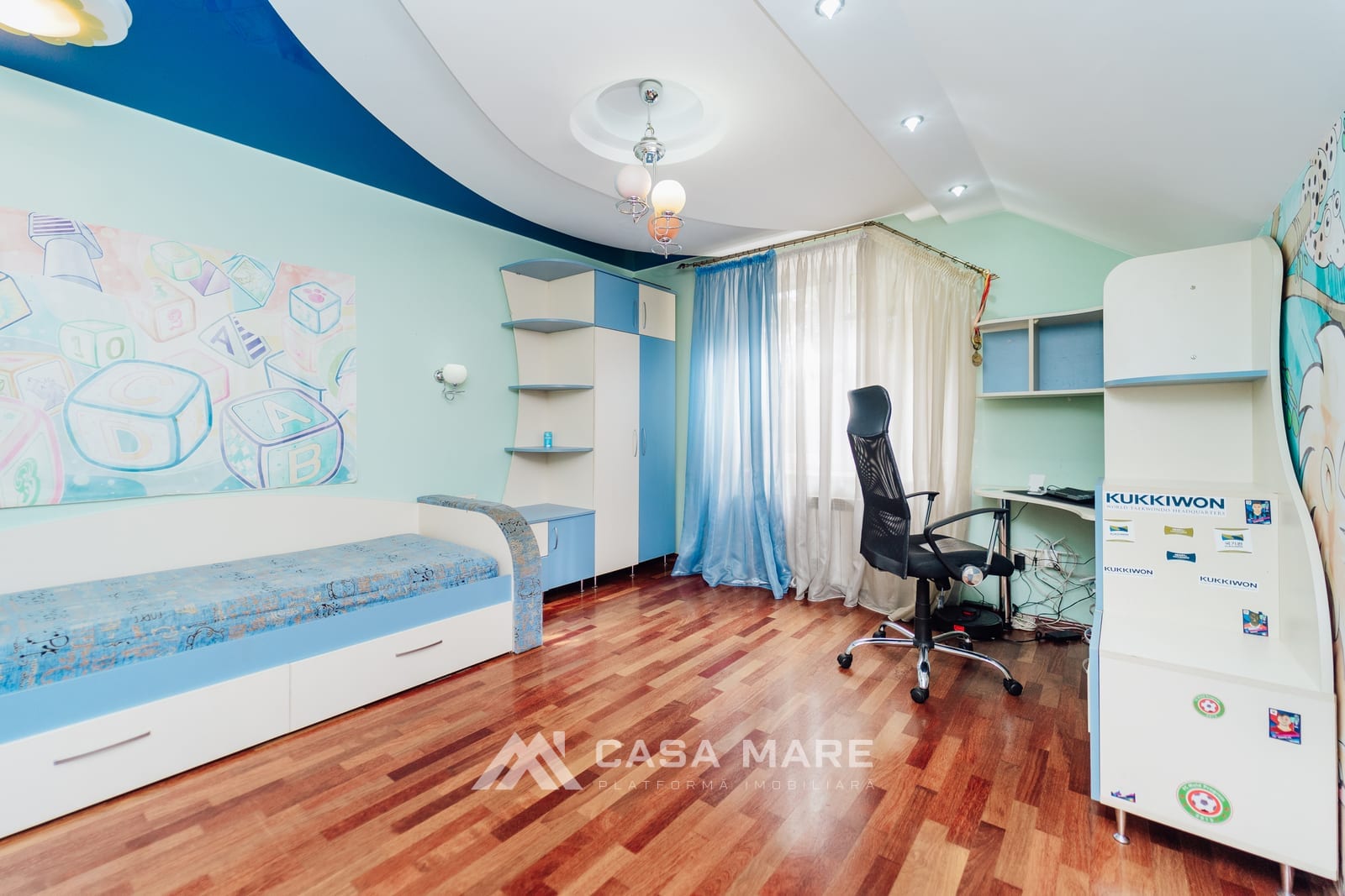 6-комнатный дом, 209 м², Кишинёв 5