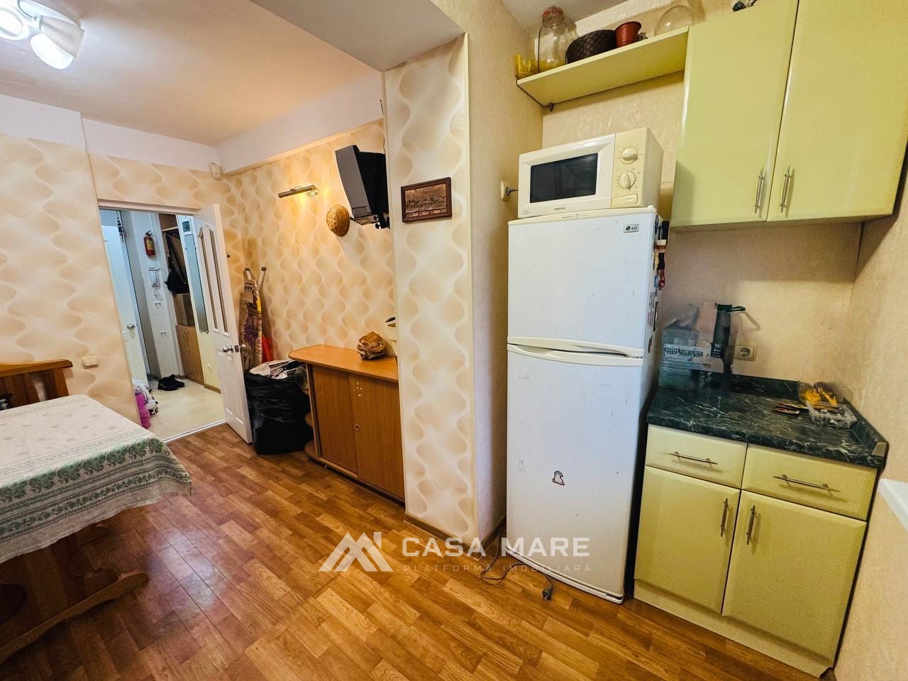 1-комнатная квартира, 37 м², Кишинёв 4
