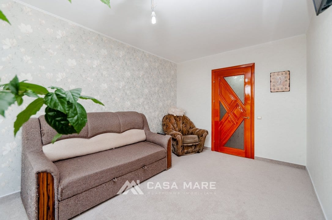 2-комнатная квартира, 72 м², Кишинёв 4