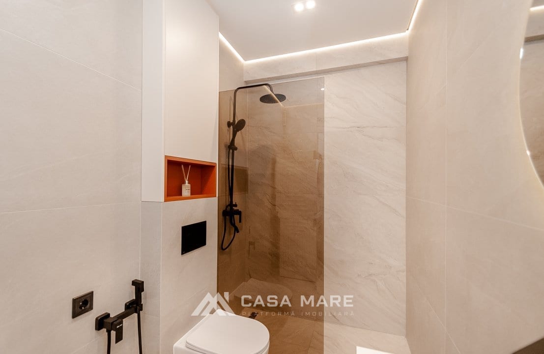 1-комнатная квартира, 37 м², Кишинёв 4