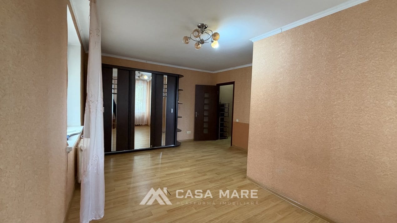 Apartament cu 2 camere, 41 m², Chișinău 6