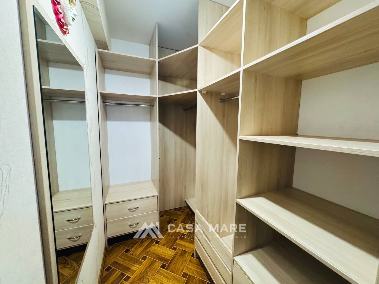 Apartament cu 2 camere, 70 m², Chișinău 2