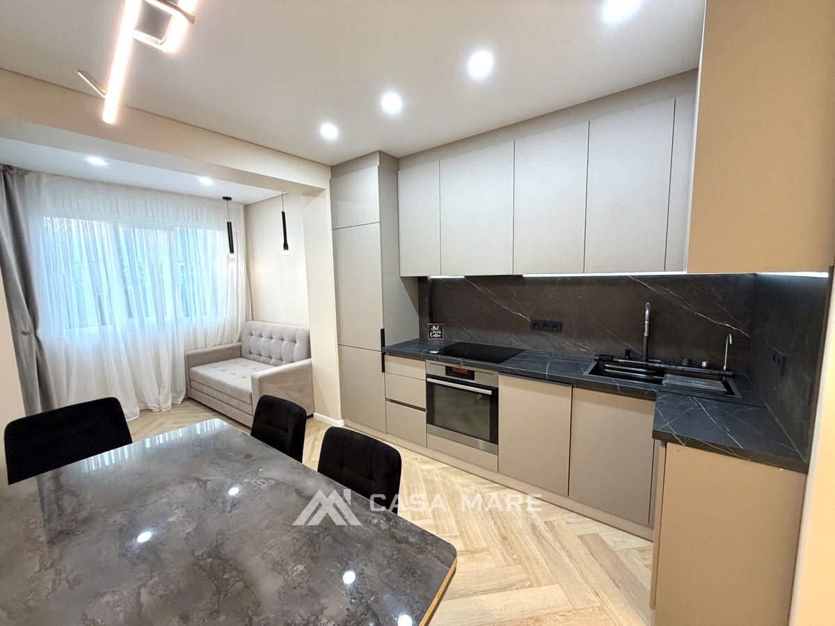 Apartament cu 3 camere, 80 m², 10 cartier, Bălți 10