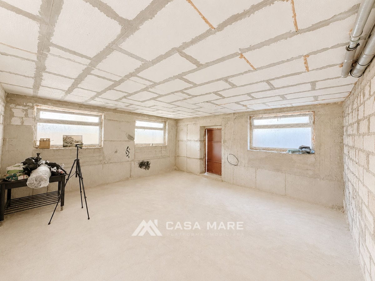 Коммерческое помещение, 127 м², Стэучены 2