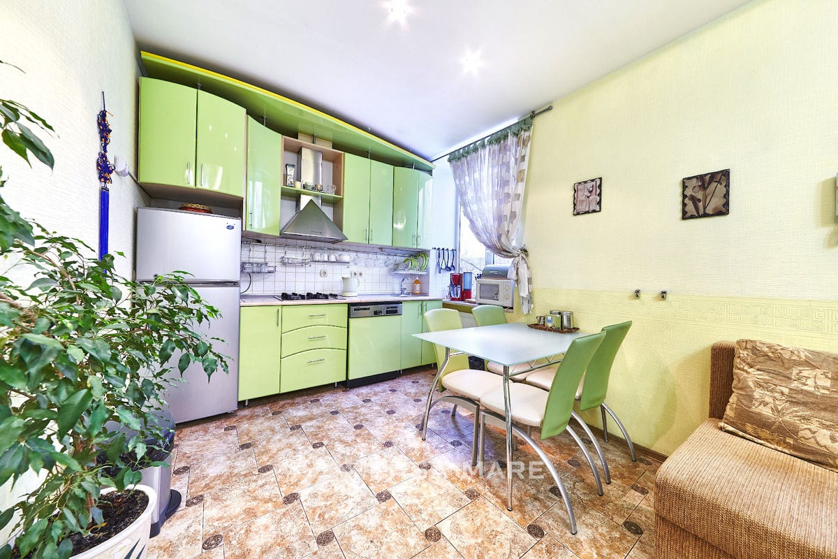 3-комнатная квартира, 70 м², Центр, Кишинёв 4