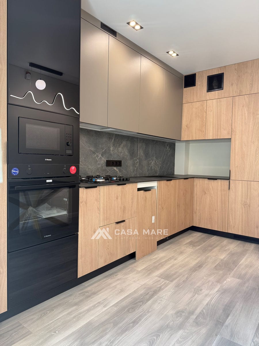Apartament cu 2 camere, 72 m², Buiucani, Chișinău 1