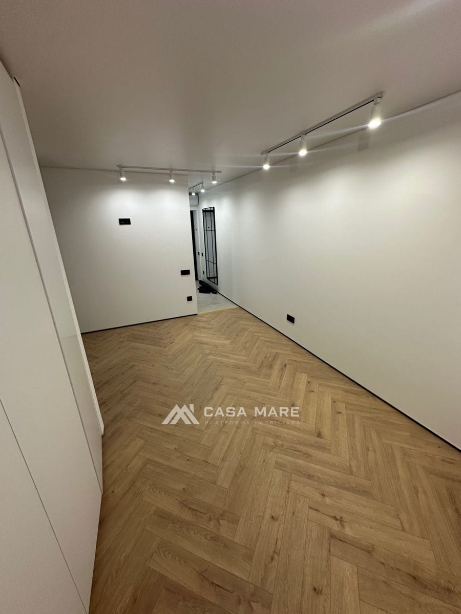 2-комнатная квартира, 40 м², Кэушень 4