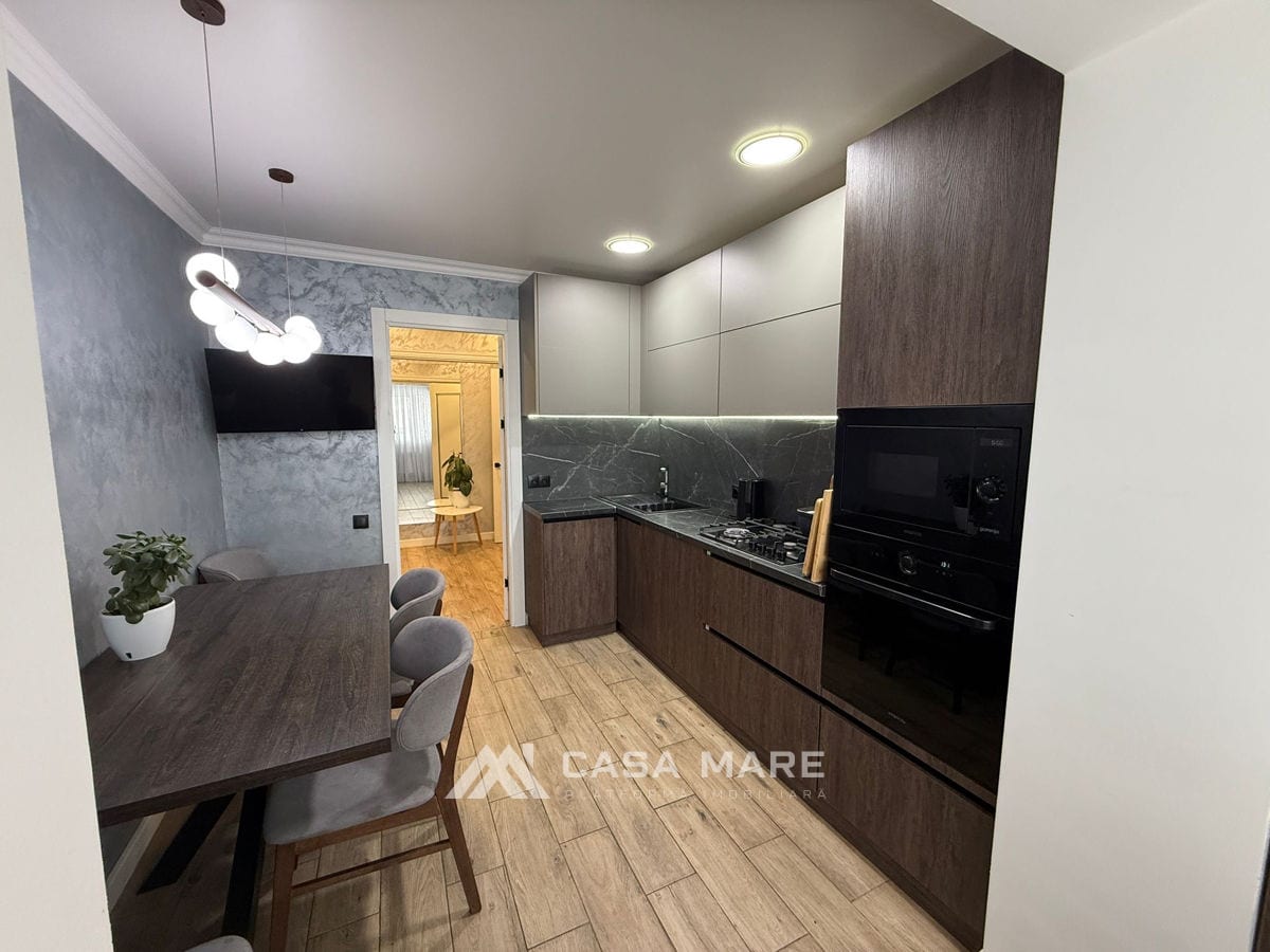 3-комнатная квартира, 90 м², Дрокия 5