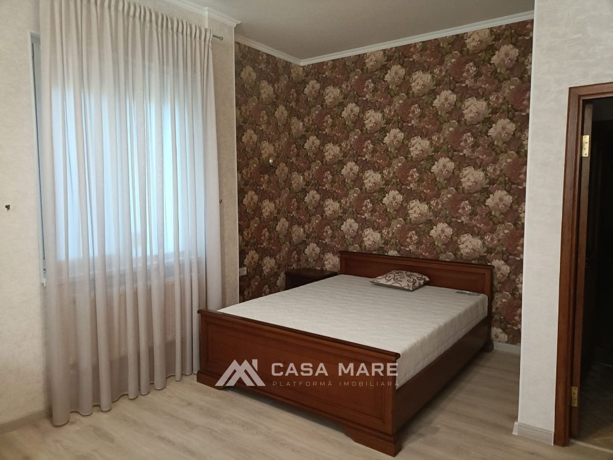 3-комнатная квартира, 125 м², Центр, Кишинёв 1