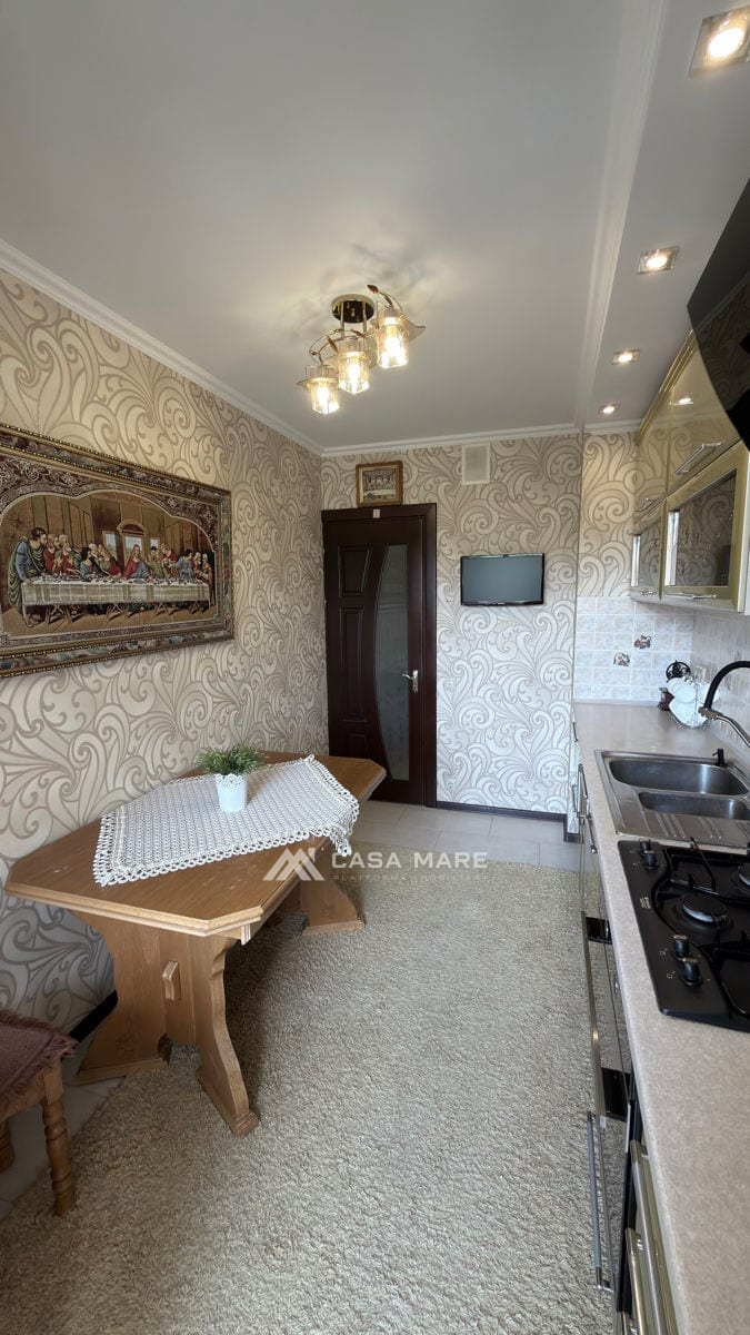 3-комнатная квартира, 75 м², Унгены 11