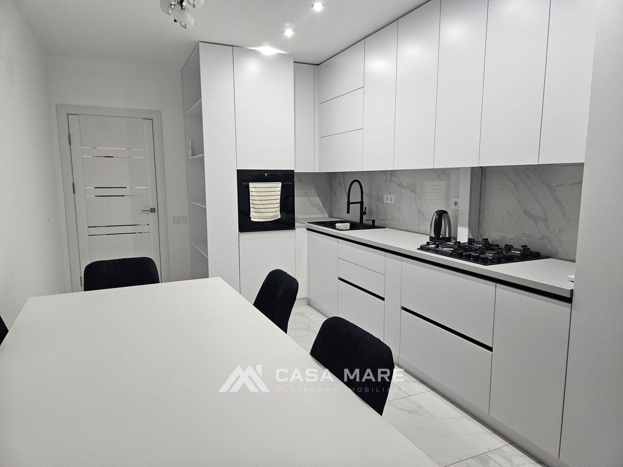 Apartament cu 2 camere, 65 m², Centru, Chișinău 5
