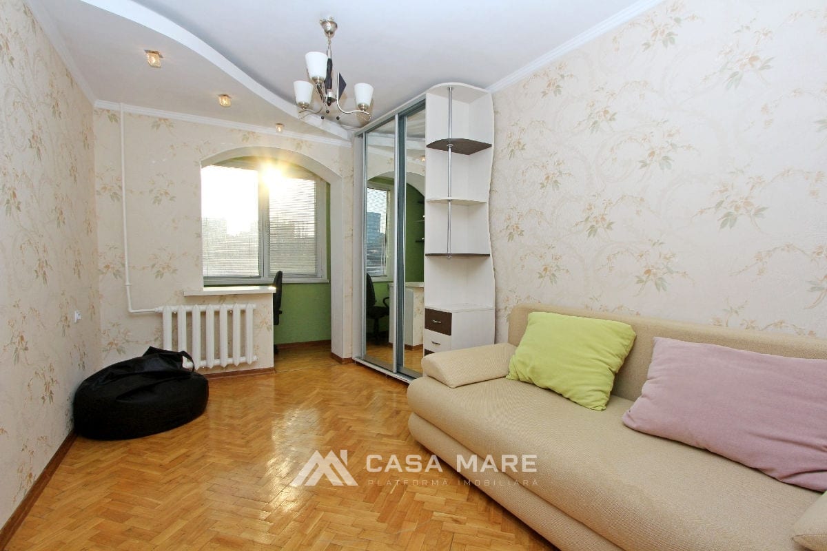 3-комнатная квартира, 78 м², Центр, Кишинёв 4