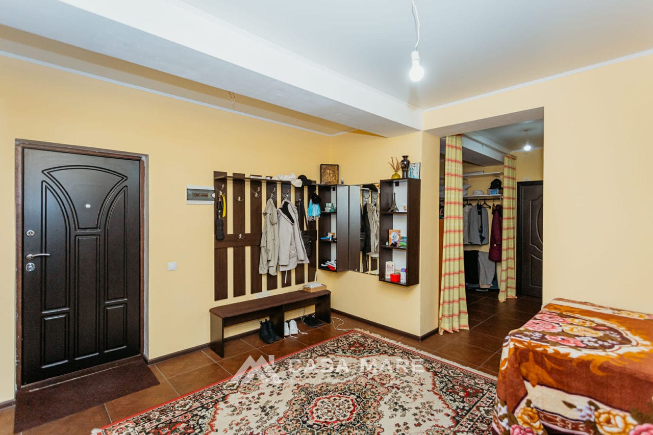 3-комнатная квартира, 93 м², Чеканы, Кишинёв 8