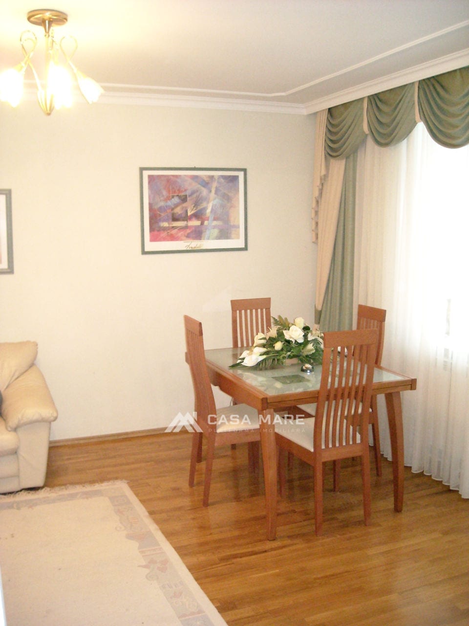 Apartament cu 4 camere, 138 m², Codru 1