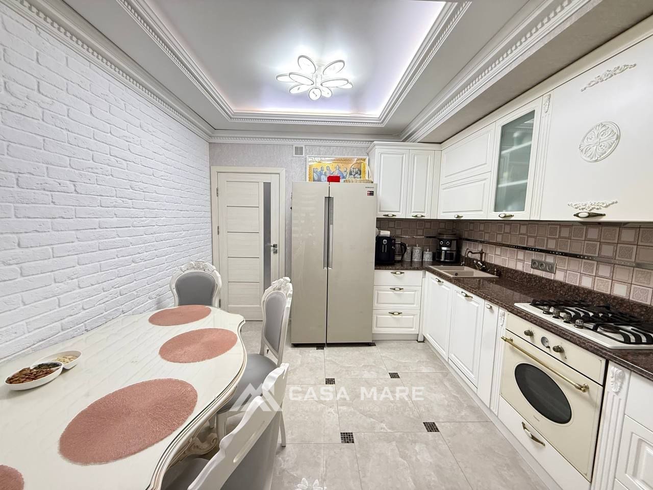Apartament cu 2 camere, 70 m², Buiucani, Chișinău 5