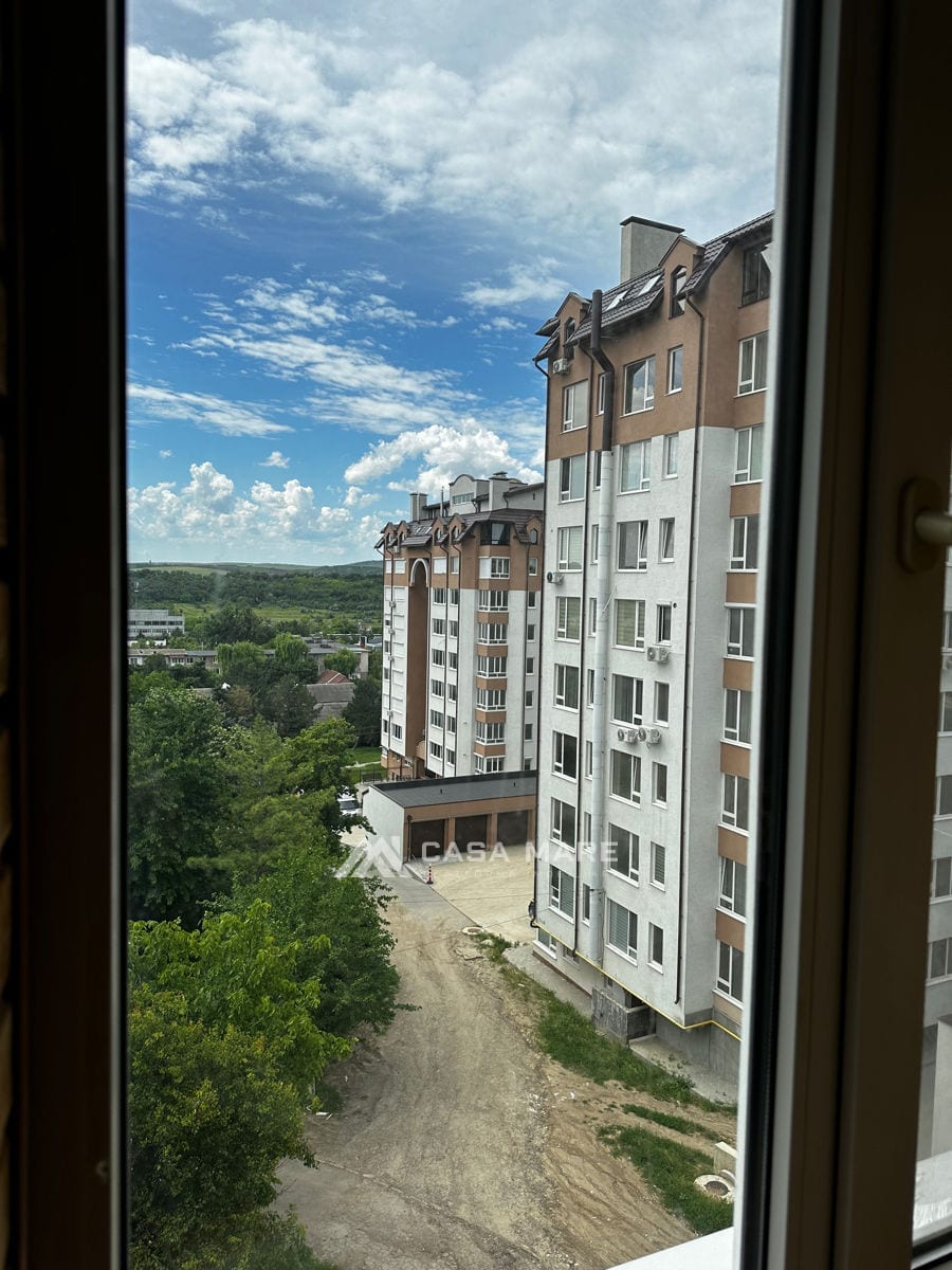 3-комнатная квартира, 64 м², Сынжерей 8