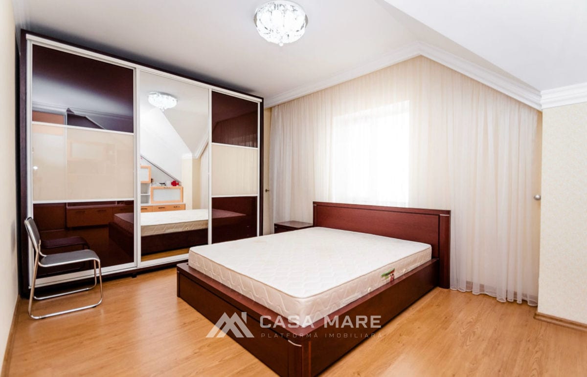 Casă cu 3 camere, 220 m², Durleşti 2