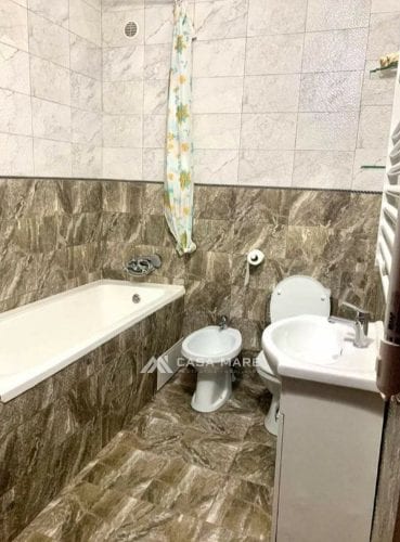 2-комнатная квартира, 65 м², Дурлешты 8
