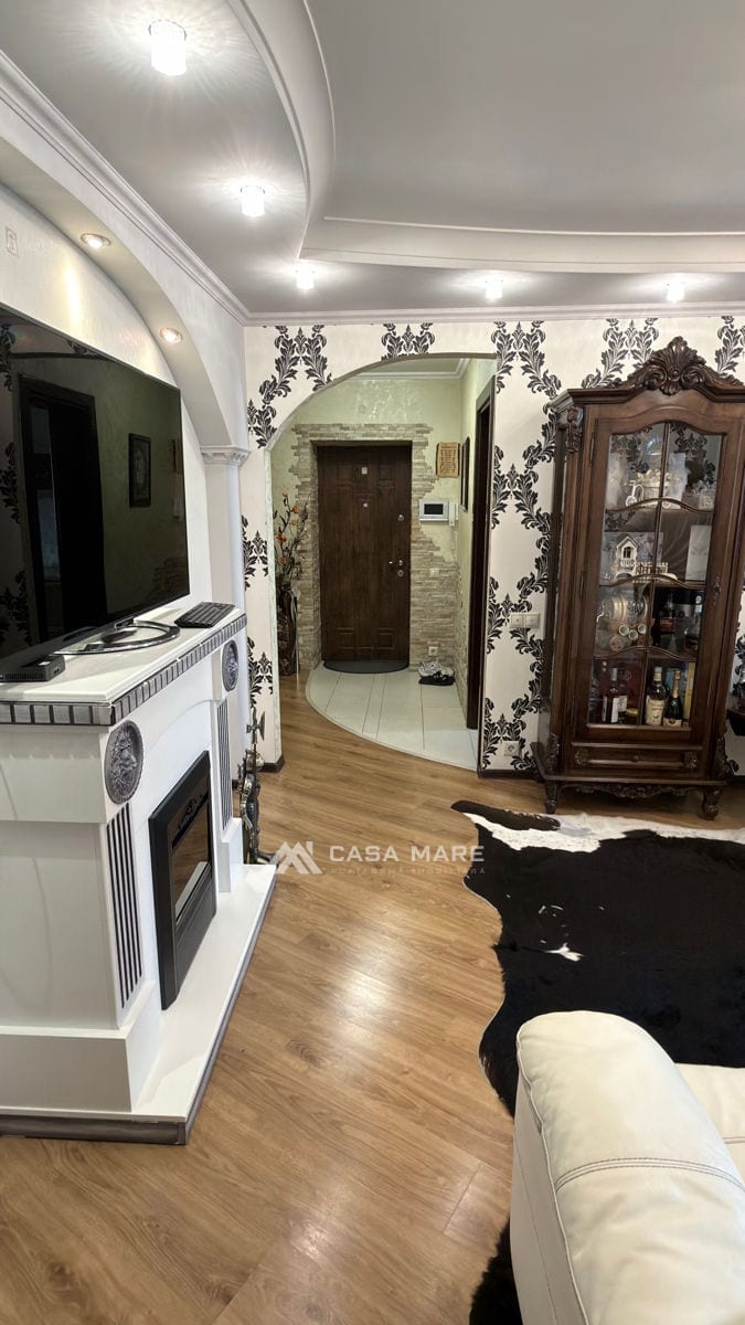3-комнатная квартира, 75 м², Унгены 2
